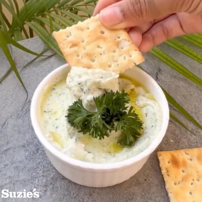 Suzie's Organic Saltines Crackers|Salted w/Extra Virgin Olive Oil|Low Saturated Fat|Healthy Gourmet