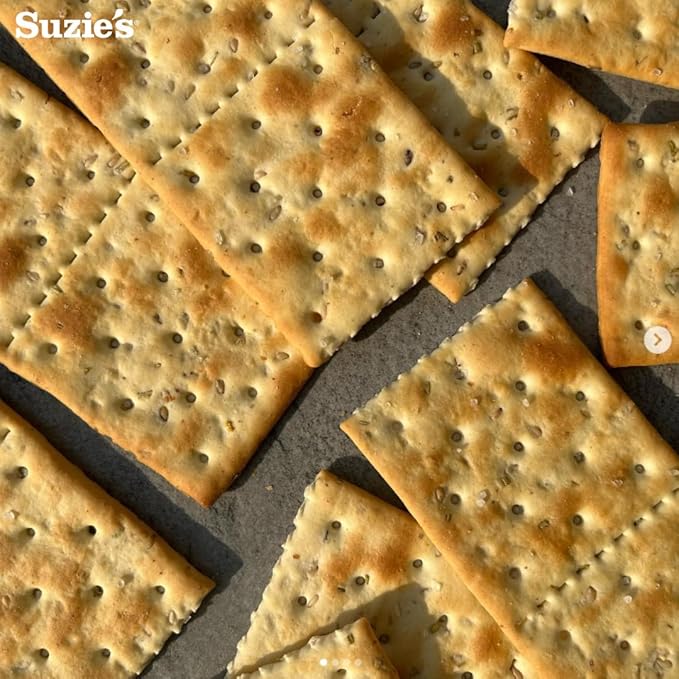 Suzie's Organic Saltines Crackers|Salted w/Extra Virgin Olive Oil|Low Saturated Fat|Healthy Gourmet