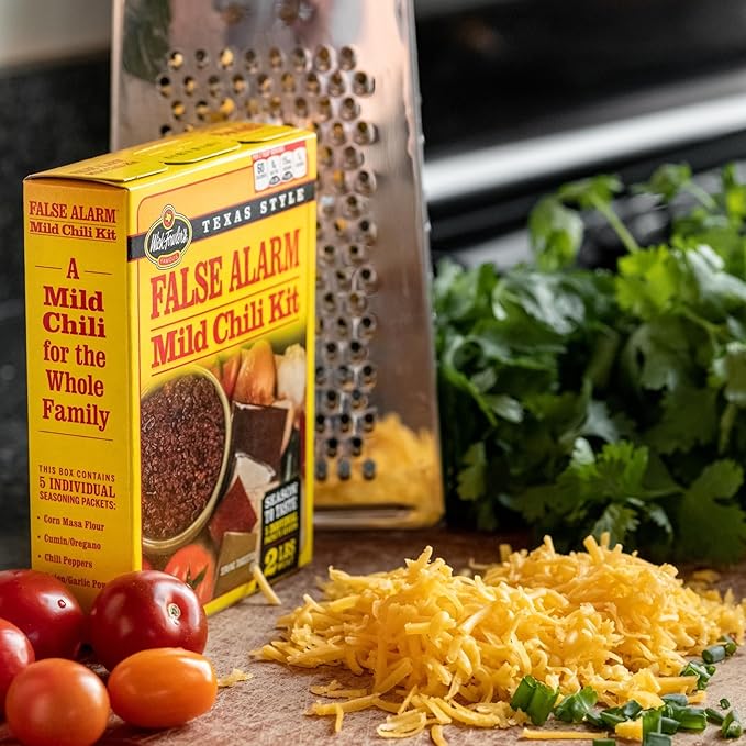 Wick Fowler's False Alarm Mild Chili Kit, Texas Style Chili Seasoning Mix with Individual Packs of
