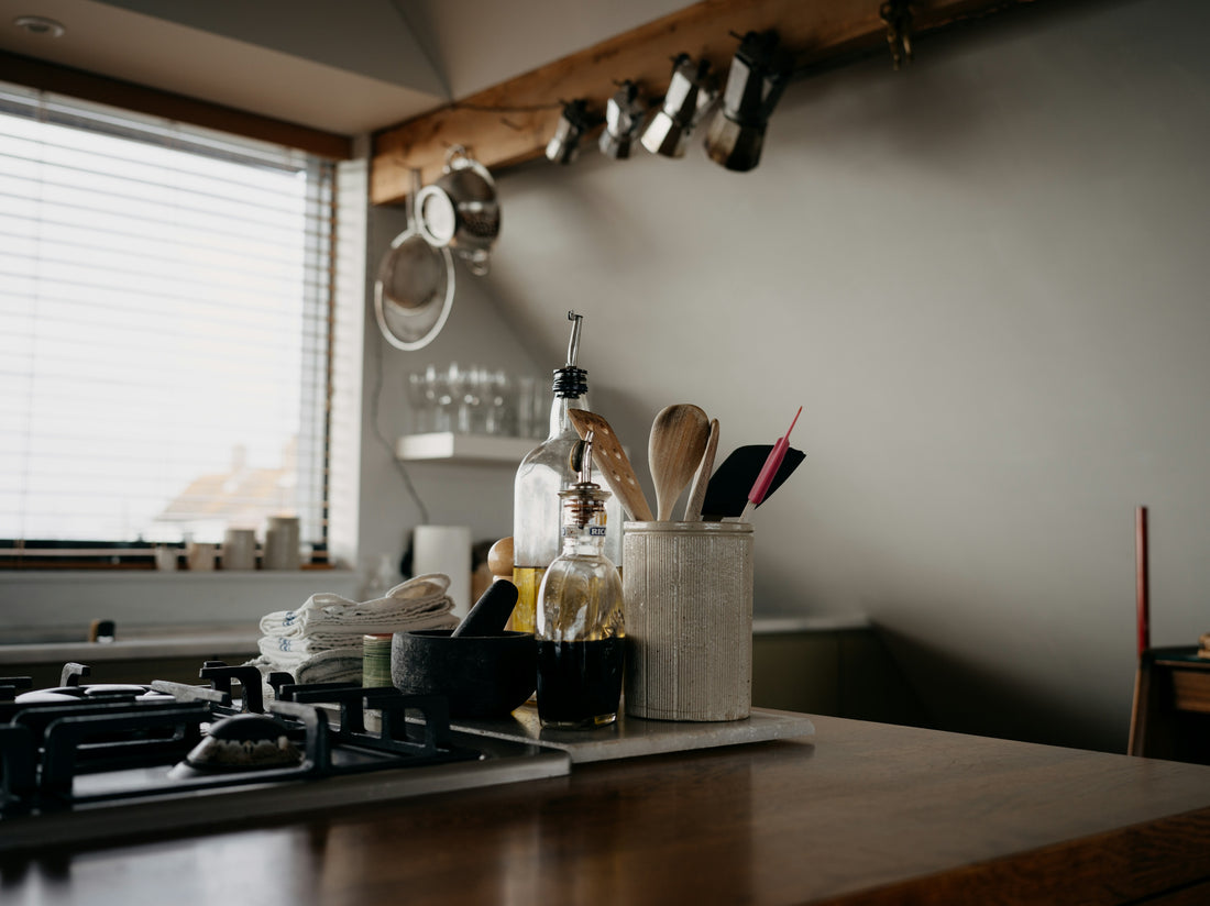 High-Smoke-Point Oils: Searing, Sautéing, and Dressing