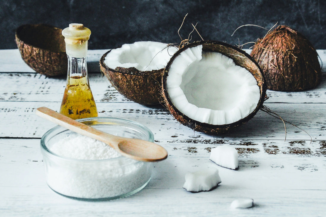 Fractionated Coconut Oil vs Regular Coconut Oil: Key Differences