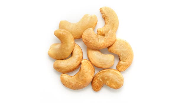 Yupik Organic Dry Roasted Cashews, 2.2 lb (35.2 oz), Kosher, Gluten-Free, Non-GMO, Vegan, Crunchy