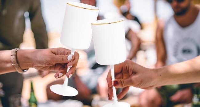 Ciaell 12 Pack White Plastic Wine Glasses with Stem - 10 Oz White and Gold Disposable Wine Glasses
