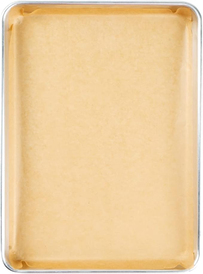 Restaurantware Pastry Tek 9 x 12 Inch Parchment Paper Sheets 200 Greaseproof Baking Sheets For Oven - Pre-Cut Double-Sided Silicone Coating Unbleached Paper Nonstick Baking Sheets Quarter-Size