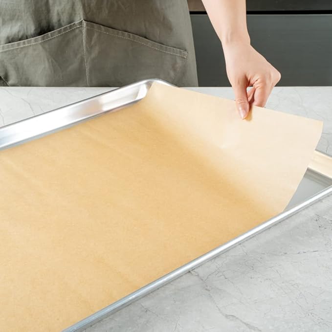 Restaurantware Pastry Tek 16 x 24 Inch Parchment Paper Sheets 200 Greaseproof Baking Sheets For