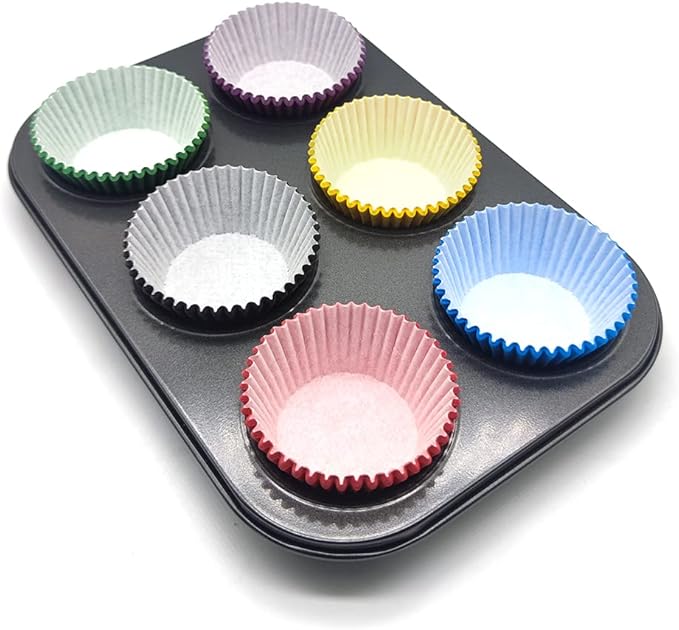 Standard Baking Cups, Classic Green Greaseproof Festive Cupcake Liners, 150-Count