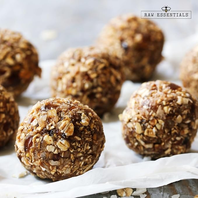 Raw Essentials Medjool Dates - Sweet and Caramel-like - Great in Desserts, Smoothies, and Savory