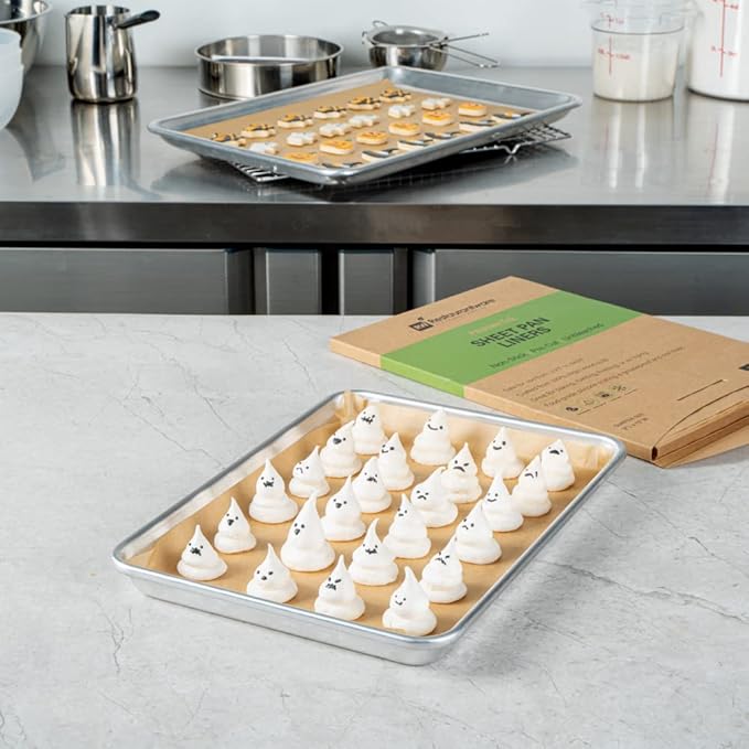 Restaurantware Pastry Tek 9 x 12 Inch Parchment Paper Sheets 200 Greaseproof Baking Sheets For Oven