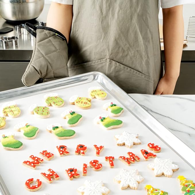Restaurantware Pastry Tek 16 x 24 Inch Parchment Paper Sheets 1000 Greaseproof Baking Sheets For