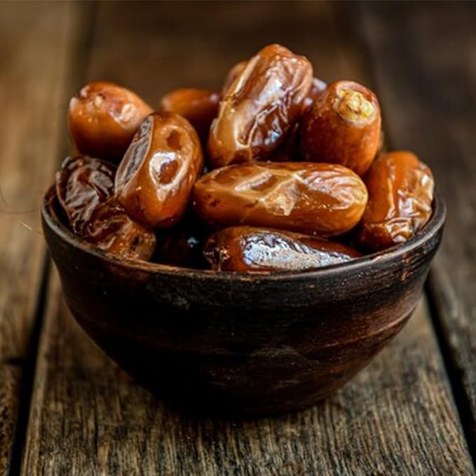 Naturalee Dried Dates 2 lb - Pitted - No Added Sugar, No preservatives - Gluten Free, Vegan, High
