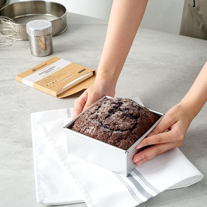 Restaurantware Pastry Tek 5 x 5 Inch Parchment Paper Sheets 200 Greaseproof Baking Sheets For Oven