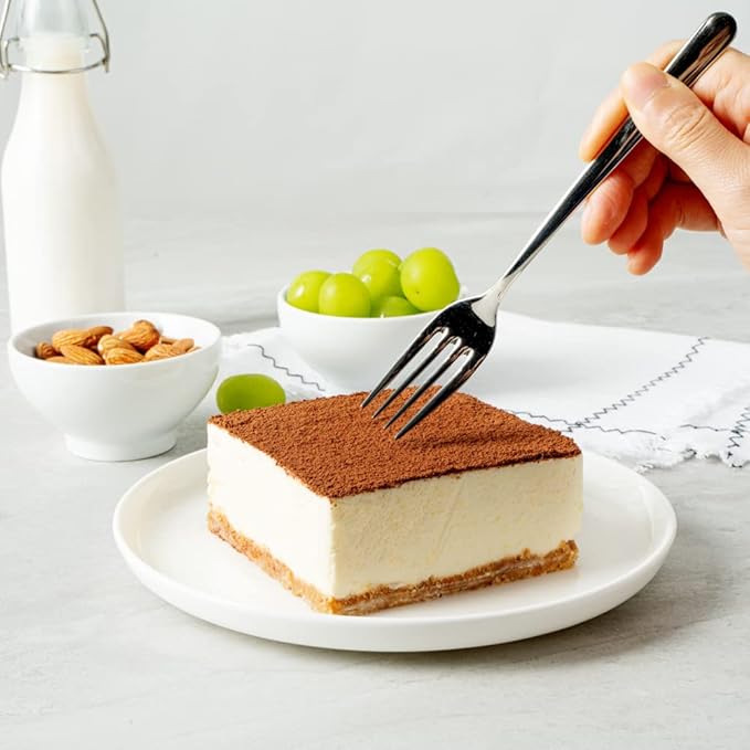 Restaurantware Pastry Tek 4 x 4 Inch Parchment Paper Sheets 1000 Greaseproof Baking Sheets For Oven