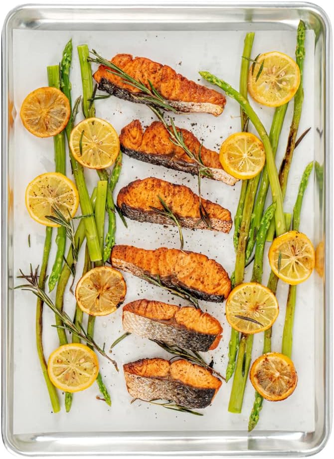 Restaurantware Pastry Tek 12 x 16 Inch Parchment Paper Sheets 200 Greaseproof Baking Sheets For Oven - Pre-Cut Double-Sided Silicone Coating White Paper Nonstick Baking Sheets Half-Size