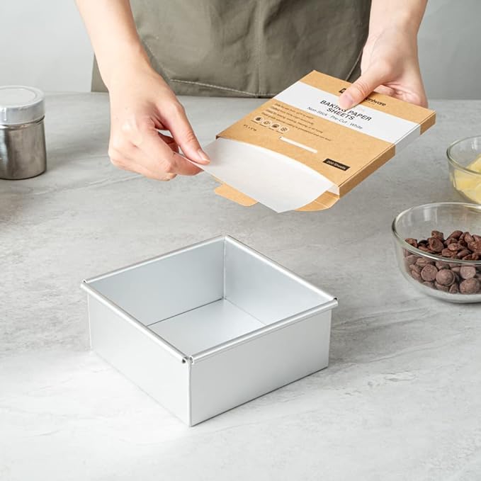 Restaurantware Pastry Tek 5 x 5 Inch Parchment Paper Sheets 200 Greaseproof Baking Sheets For Oven