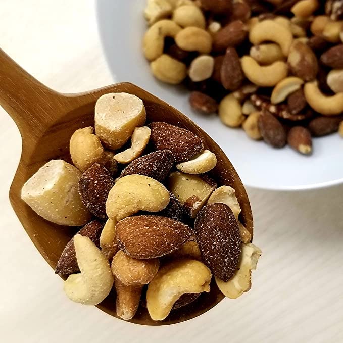 Jaybee?™s Unsalted Mixed Nuts | 32 oz | Gourmet Roasted Deluxe Nut Mix with Cashews, Almonds