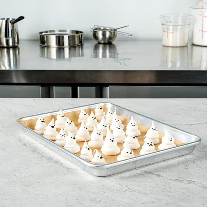 Restaurantware Pastry Tek 9 x 12 Inch Parchment Paper Sheets 200 Greaseproof Baking Sheets For Oven