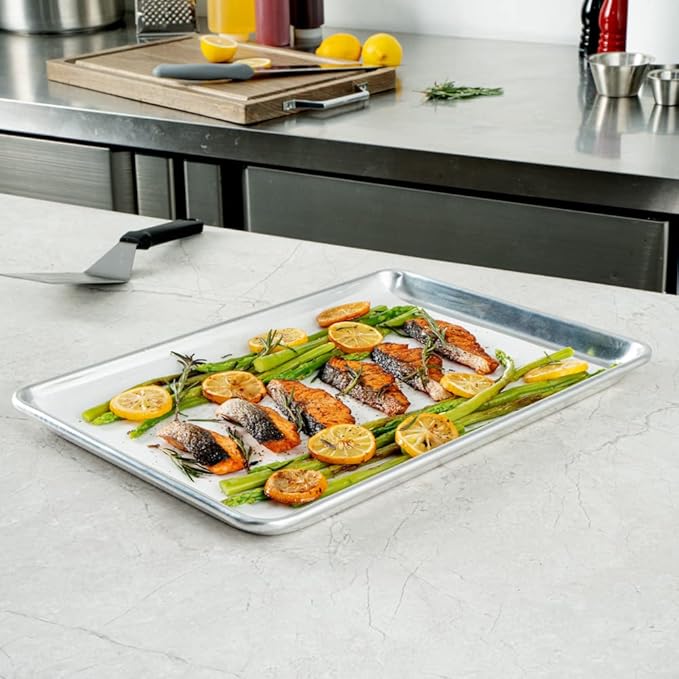 Restaurantware Pastry Tek 12 x 16 Inch Parchment Paper Sheets 1000 Greaseproof Baking Sheets For Oven - Pre-Cut Double-Sided Silicone Coating White Paper Nonstick Baking Sheets Half-Size
