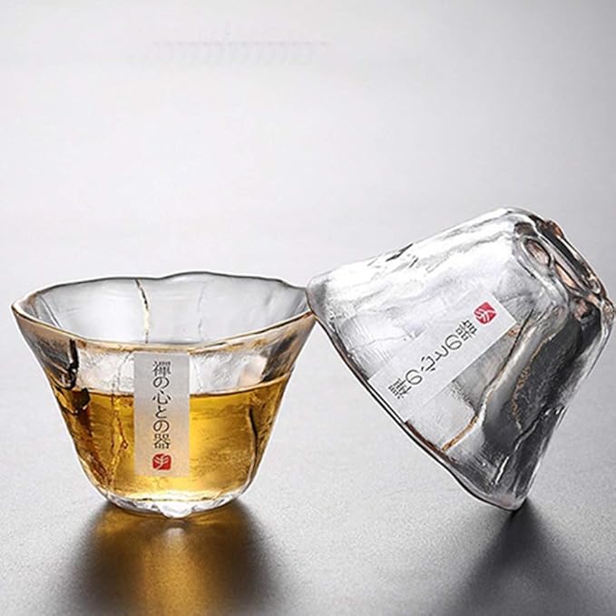 UPKOCH 4pcs Japanese-Style Sake Saki Cup Set, 2 Oz Glass Sake Cups Set，Clear Glasses Universal