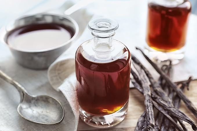Organic Vanilla Extract - Made with Madagascar Vanilla Beans - 32 oz ??For Baking, Desserts, Home