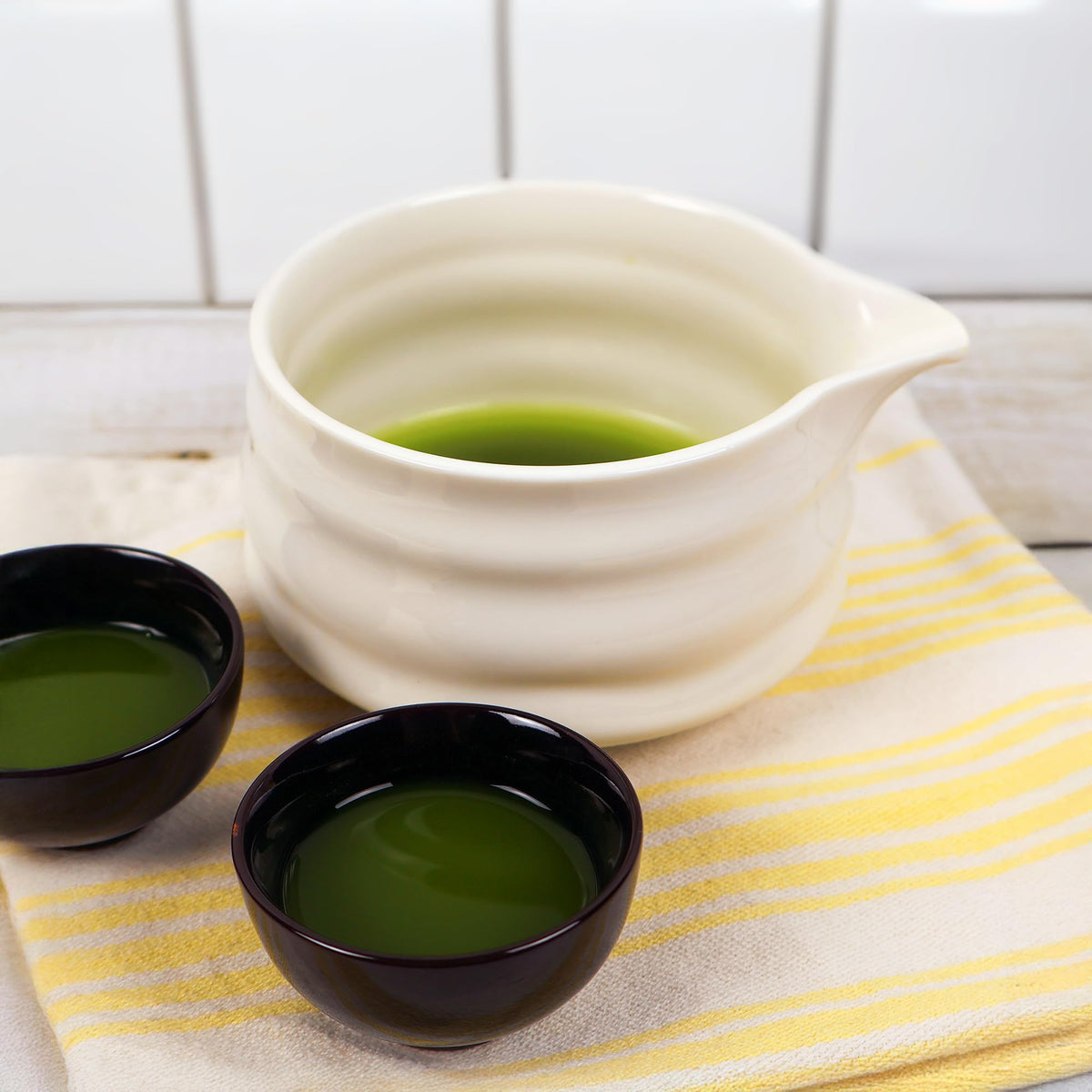 BlendWell Ceramic Matcha Bowl with Spout, White Chawan Mixing Bowl for Whisking and Pouring Matcha