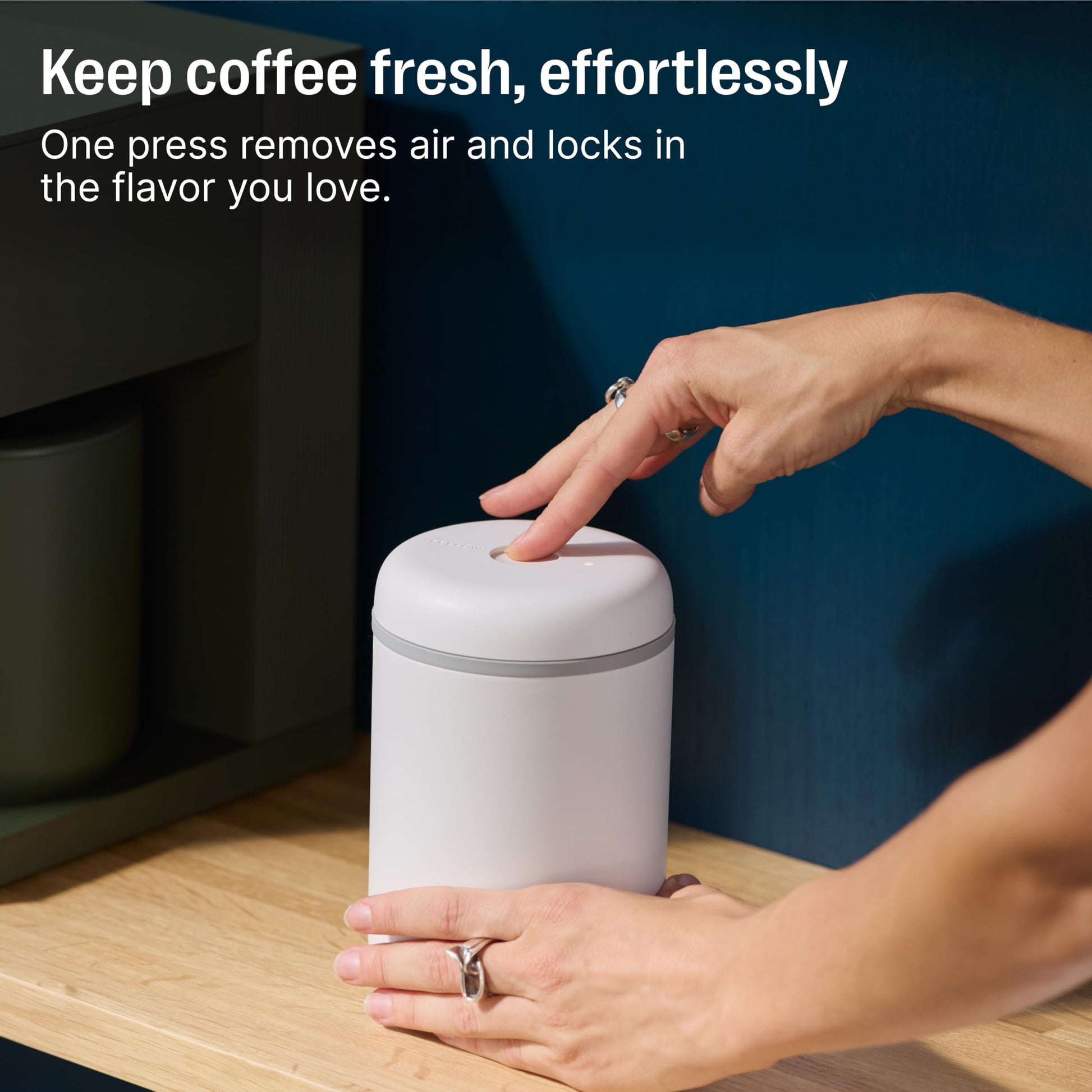 Fellow Atmos Electric Vacuum Coffee Canister 0.7L - Auto-Seal Steel