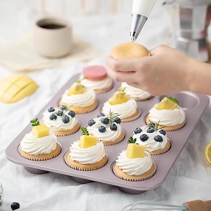 600 Pcs White Cupcake Liners Standard Size Baking Cups Food-Grade Greaseproof Paper Muffin Liners