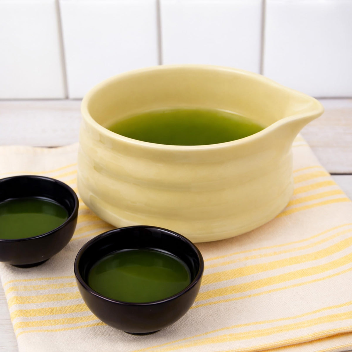 BlendWell Ceramic Matcha Bowl with Spout, Light Yellow Chawan Mixing Bowl for Whisking and Pouring