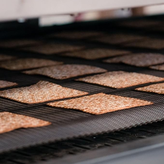 Streit's Whole Wheat Matzo - Thin & Crispy, Non-GMO, Sodium Free, Low Fat, Vegan, Family Owned