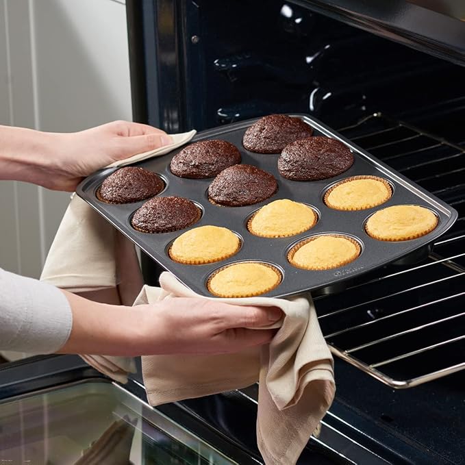 Gusto [500Pcs] Kraft Standard Cupcake Liners for Baking - Food Grade & Grease-Proof Muffin Liners