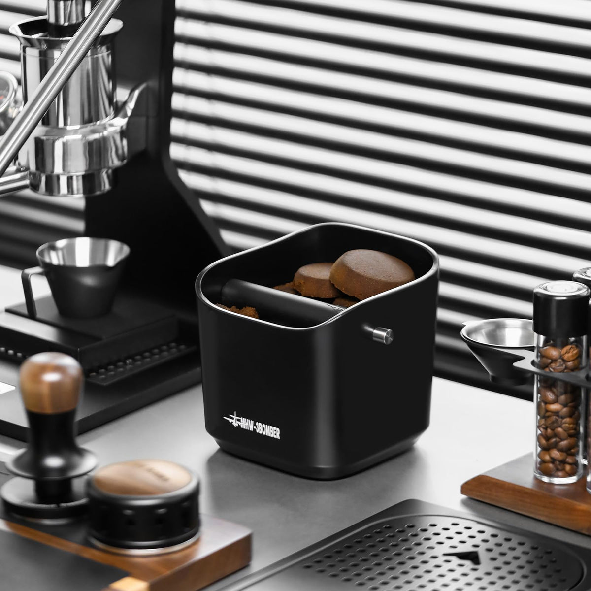 MHW-3BOMBER Espresso Knock Box, 1.2L(15 Cups) Coffee Knock Box with Removable Knock Bar and