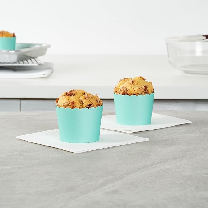 Panificio 3 Ounce Cupcake Wrappers, 200 Scalloped Baking Cups - Oven-Ready, Greaseproof, Turquoise