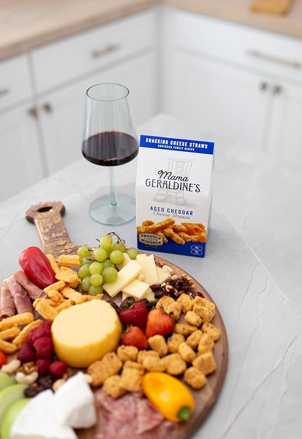 Mama Geraldine's - Aged Cheddar Cheese Straws - 4.5 Ounce, 12 Pack - Crisps, Chips, Gourmet Baked