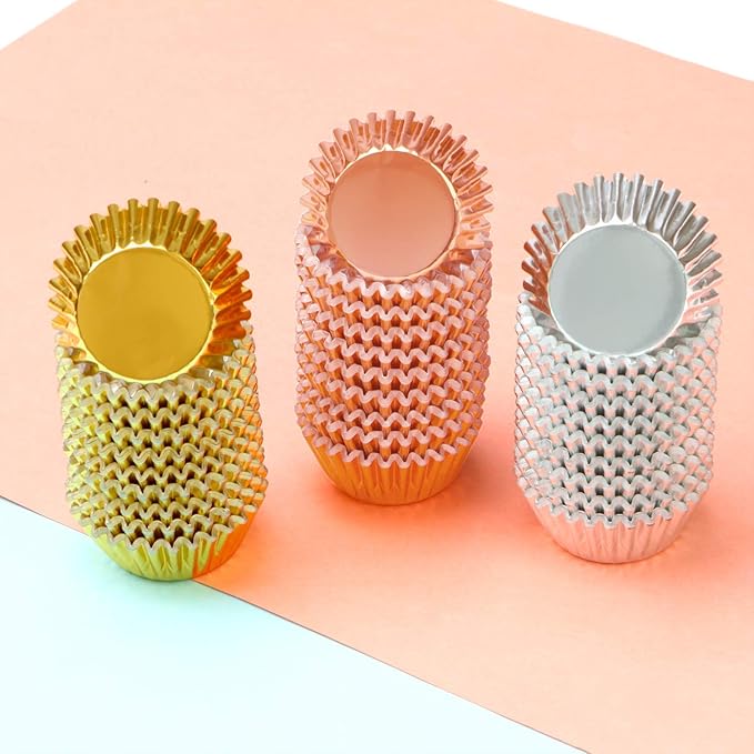 Elcoho 600 Pieces 1.25 Inch Mini Foil Metallic Cupcake Liners Muffin Paper Cases Baking Cups, Gold