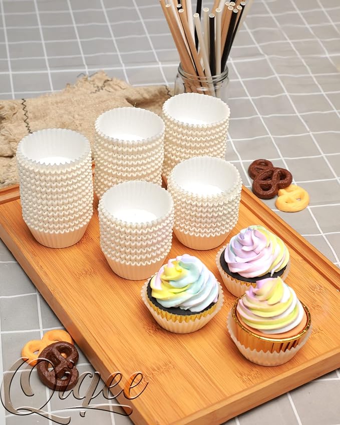 qiqee 600 Count Large Size Cupcake Liners White Muffin Liners Food Grade Jumbo Baking Cups Paper No