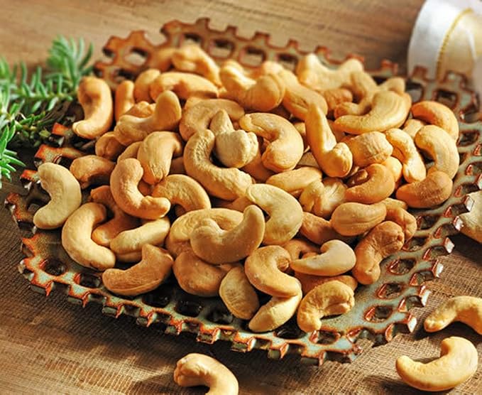 The Peanut Shop of Williamsburg Salted Cashews, 18 Ounce (81356)