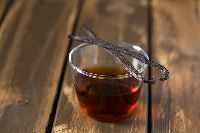 Organic Vanilla Extract - Made with Madagascar Vanilla Beans - 32 oz ??For Baking, Desserts, Home
