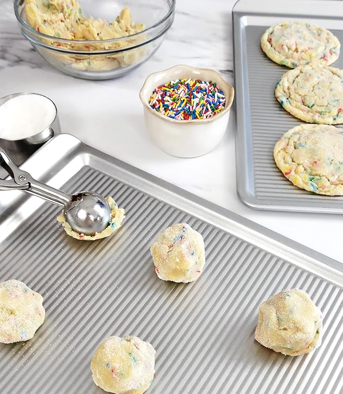 USA Pan Bakeware Cookie Sheet, Warp Resistant Nonstick Baking Pan, Made in the USA from Aluminized