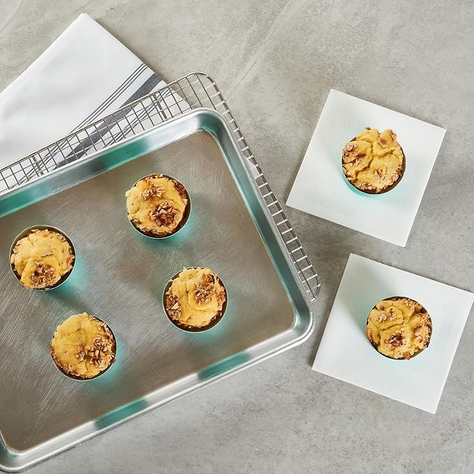 Panificio 3 Ounce Cupcake Wrappers, 200 Scalloped Baking Cups - Oven-Ready, Greaseproof, Turquoise