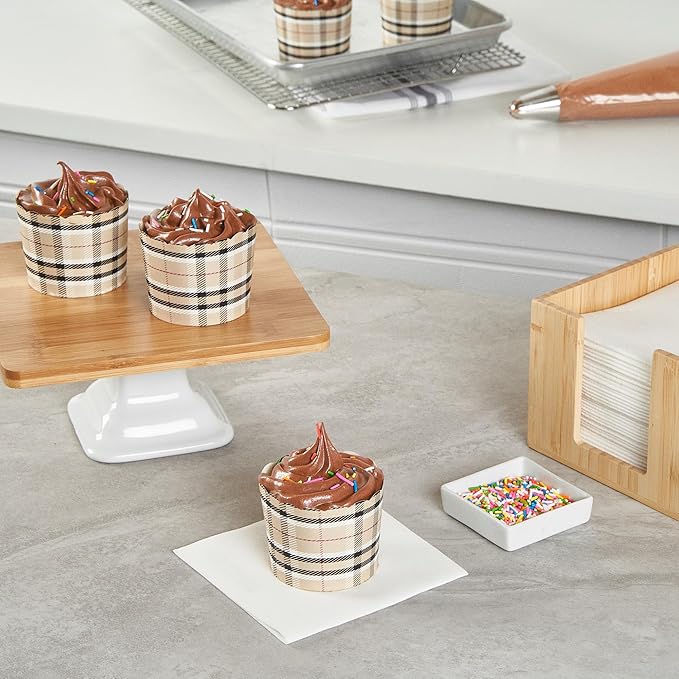 Panificio 6 Ounce Cupcake Wrappers, 200 Scalloped Baking Cups - Oven-Ready, Greaseproof, Plaid