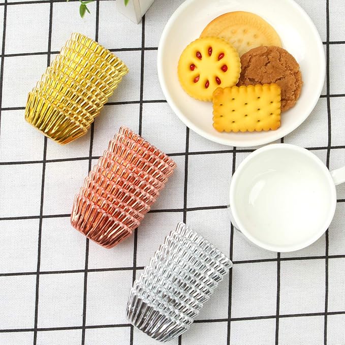 Elcoho 600 Pieces 1.25 Inch Mini Foil Metallic Cupcake Liners Muffin Paper Cases Baking Cups, Gold