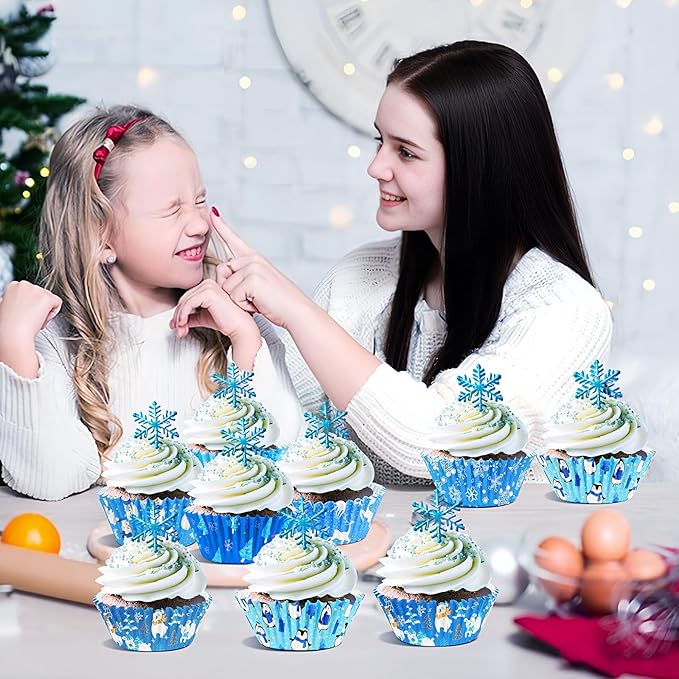 SANNIX 450pcs Winter Christmas Cupcake Liners Santa Snowflakes Cupcake Wrappers Baking Cups Paper
