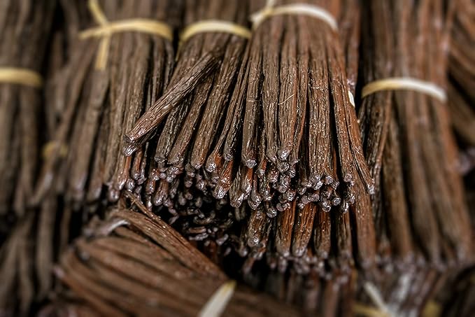 Organic Vanilla Extract - Made with Madagascar Vanilla Beans - 32 oz ??For Baking, Desserts, Home