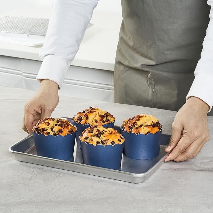 Panificio 10 Ounce Cupcake Wrappers, 200 Scalloped Baking Cups - Oven-Ready, Greaseproof, Midnight