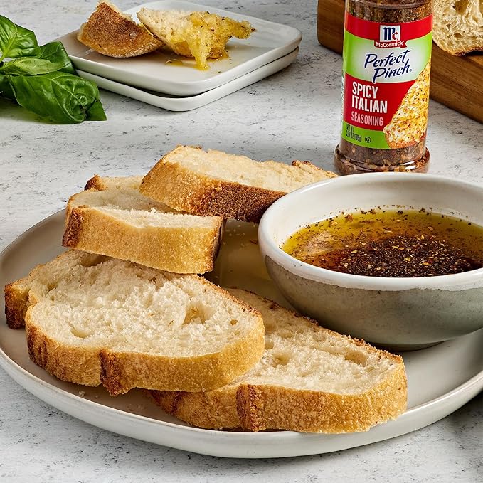 McCormick Perfect Pinch Seasoning, Spicy Italian, For Adding Italian Flavor with a Kick to Pizza, Pasta, Dressings & Sauces, 3.88 oz